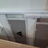 تخت فلزی با کفی