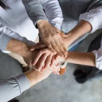 مددکار اجتماعی خانم