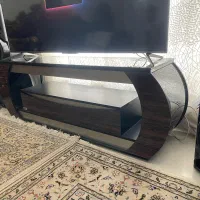 میز زیر تلویزیون