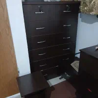 اینه دارو دوعدد وپاتختی دو عدد صندلی