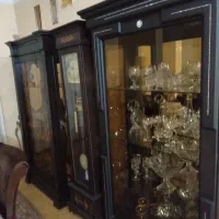 دو عدد بوفه ویک ساعت ایستاده