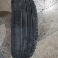 یک لاستیک بارز ۱۸۵سایز۱۵