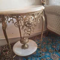 میز برنز در حد نو