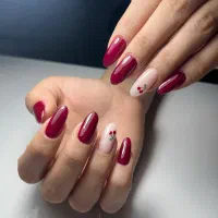 آموزش کاشت ناخن