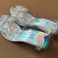 کفش طلقی پروانه ای
