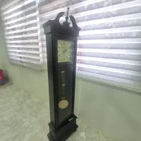 یک عدد ساعت ایستاده