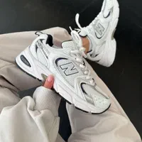 کتونی نیوبالانس 530 سفید سورمه ای مردانه زنانه ست