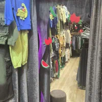 واگذاری تمام لوازم و اجناس لباس بچه به قیمت پارسال