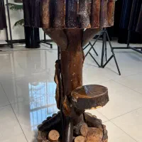 میز عسلی چوب اصل و گلدان دکوری