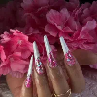 آموزش کاشت ناخن پیشرفته