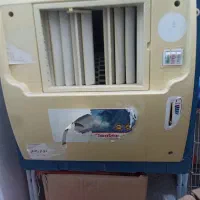 یک دستگاه کولرآبی کوچک.