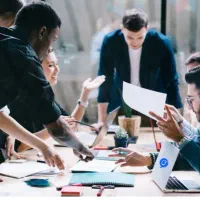 همکاری با تیم فروش آنلاین پوشاک کودک