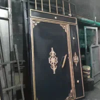 نقاشی درب پنجره