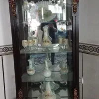 بوفه و تزئینات داخلش.
