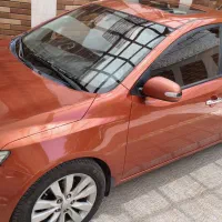 سراتو ۲۰۱۰ بی‌ رنگ