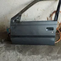 درب پژو عقب
