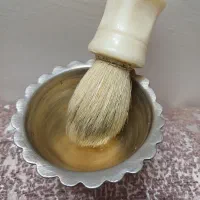 فرچه وظرف برنجی اصلاح صورت