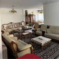 ۱۱۱متر، ۳خواب، سالن پرده خور، بسیار تمیز