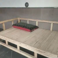 تخت چوبی نو محکم