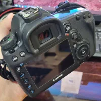 فروش Canon 5D Mark IV بسیار تمیز  در حد آکبند