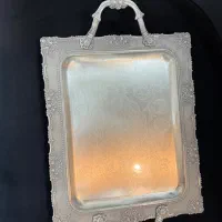 تعدادی ظرف به فروش می رسد