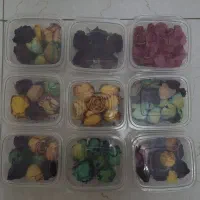 گل رز و گل کاغذی صورتی خشک