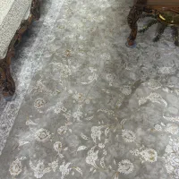 فرش ابریشمی محتشم گل برجسته