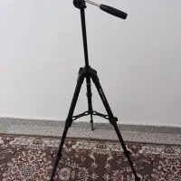 سه پایه دوربین