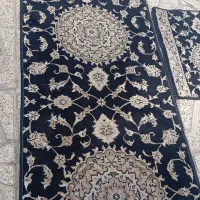 دو عدد فرش کناره 2مترونیم و یه عدد نیم متر