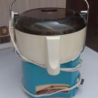 آبمیوه گیری ناسیونال قدیمی