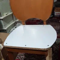 صندلی چوبی