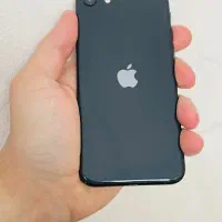 ایفون se 2020