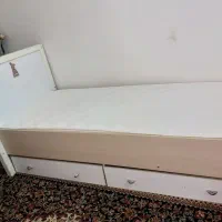 تخت خواب دسته دوم و تشک در حد نو