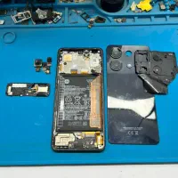 تعویض LCD گوشی زیر نیم ساعت سامسونگ،شیائومی،آیفون