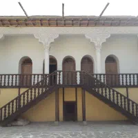 اجاره یک واحدطبقه اول میدان آزادی