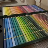 مداد رنگی هفتاد و دو رنگ