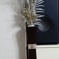 گلدان چوبی وگل اکلیلی