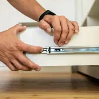 تعمیرات فوری کابینت و کمد دیواری