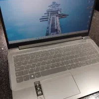 خانم کارمند آشنا به کامپیوتر ( اینترنت و ویندوز )