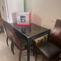 میز ناهار خوری با شیشه ضخیم