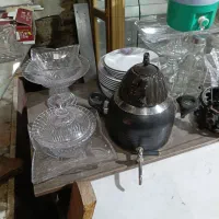 مقداری ظروف