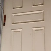 درب ورودی چوبی کلاسیک دو رنگ