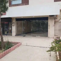 مغازه تجاری بر بلوار اصلی فاز۱