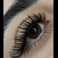 اکستنشن و لیفت مژه  ابروماندگاری دو ماه تخفیف ویژه