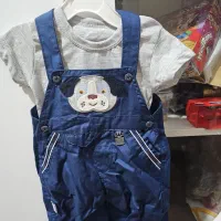 چند دست لباس بچگانه نو