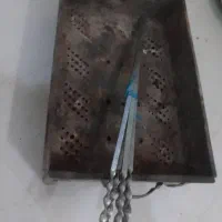 منقل و سیخ،قفس
