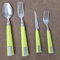 قاشق و چنگال و کارد و چنگال