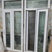 ۱ عدد پنجره pvc در حد نو (74×174)