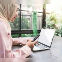 فروشنده و منشی  موبایل فروش خانم  جهت همکاری