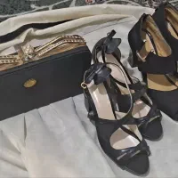 دو جفت کفش سایز 38 . 39 و کیف مجلسی